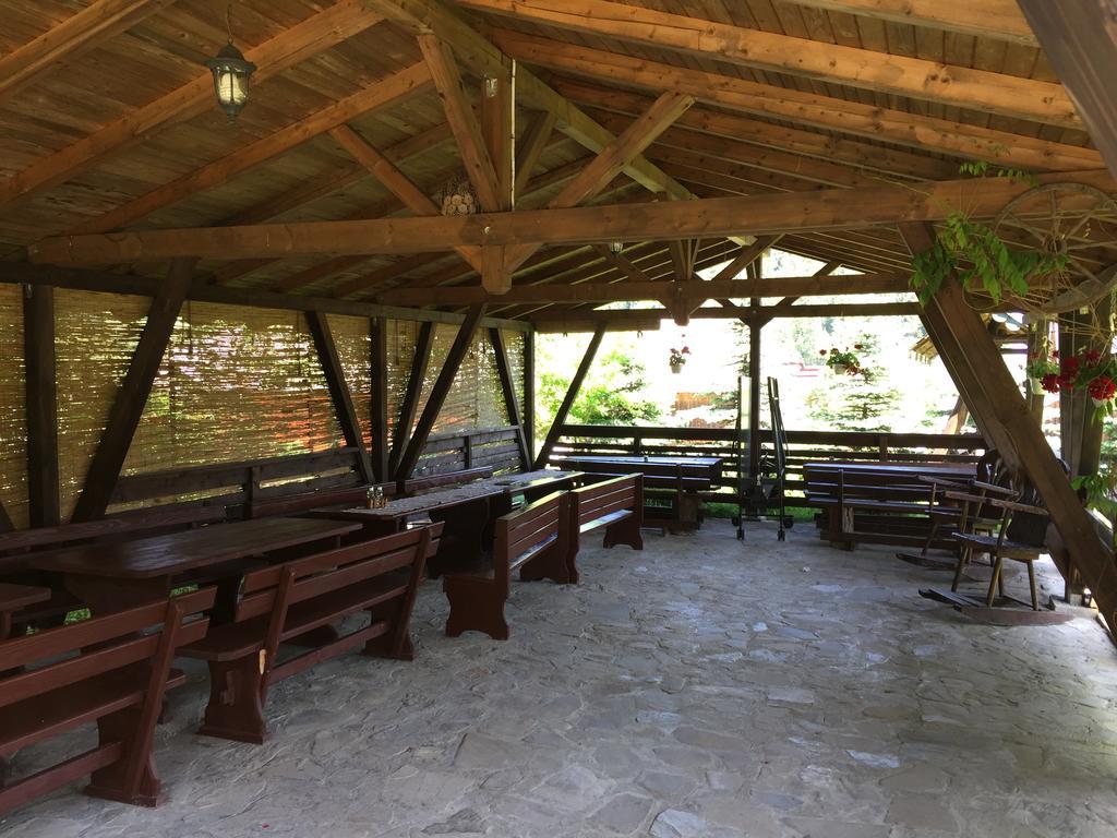 Conacul Domnitei Hotel Voronet Exterior photo