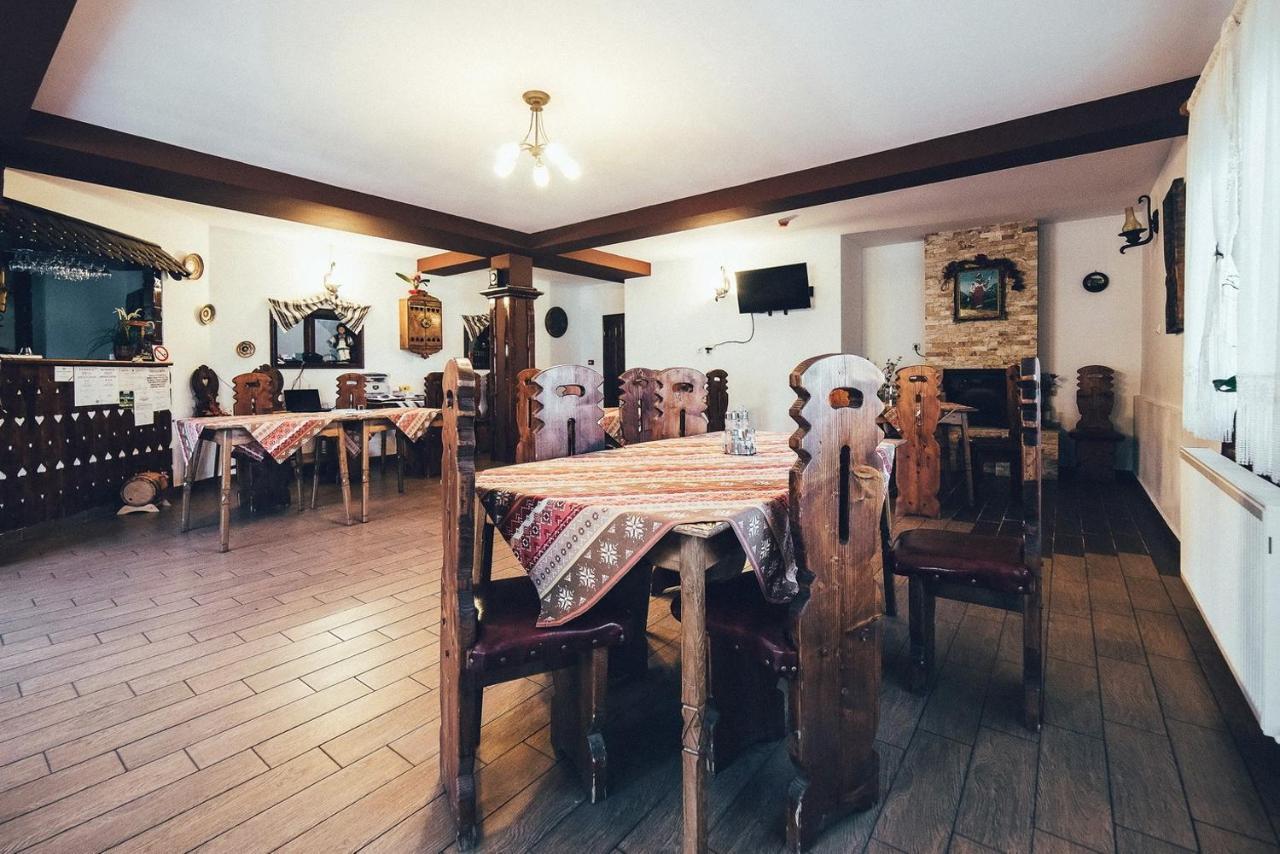 Conacul Domnitei Hotel Voronet Exterior photo